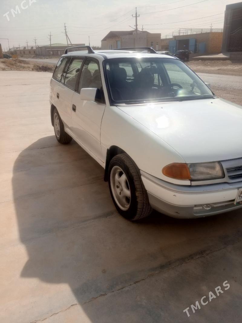 Opel Astra 1993 - 45 000 TMT - Чарджоу - img 2