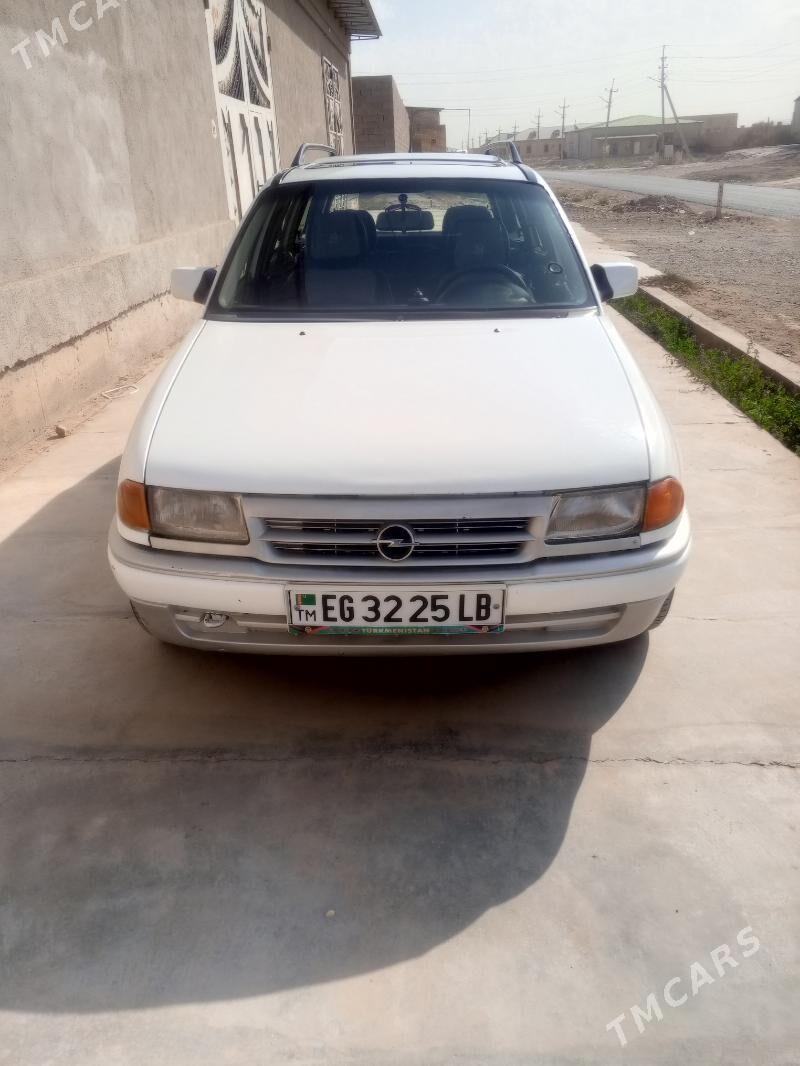 Opel Astra 1993 - 45 000 TMT - Чарджоу - img 3