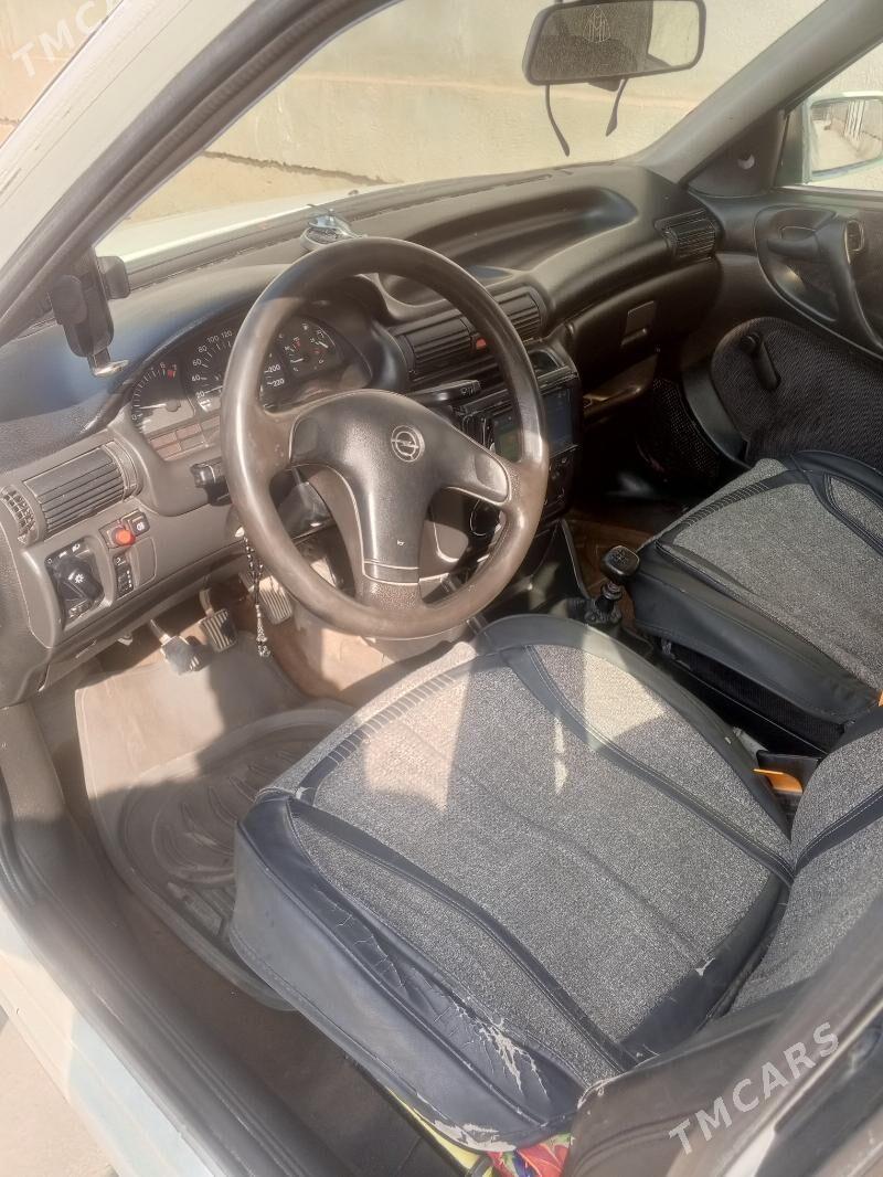 Opel Astra 1993 - 45 000 TMT - Чарджоу - img 5