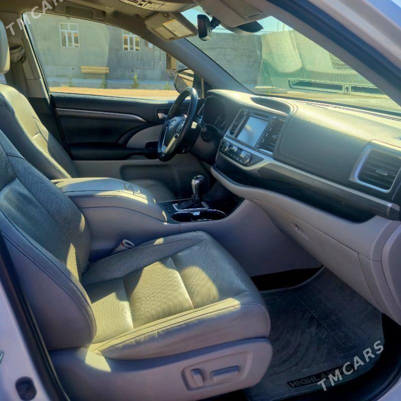 Toyota Highlander 2018 - 500 000 TMT - Кёнеургенч - img 3