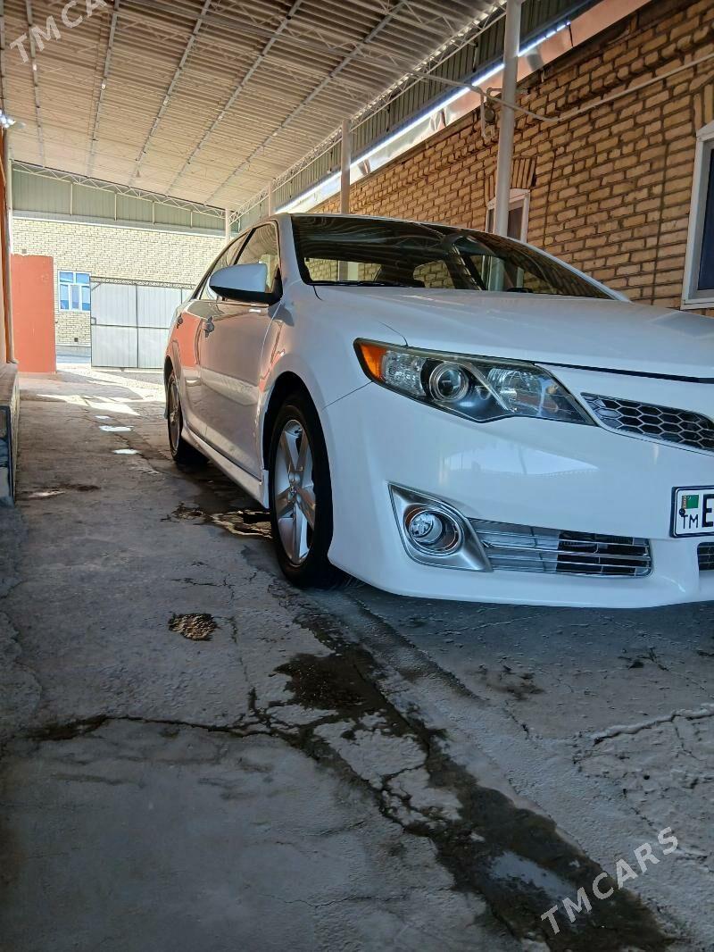 Toyota Camry 2013 - 245 000 TMT - Мары - img 4