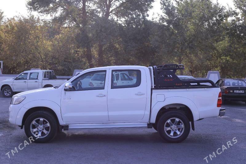 Toyota Hilux 2010 - 300 000 TMT - Mary - img 4