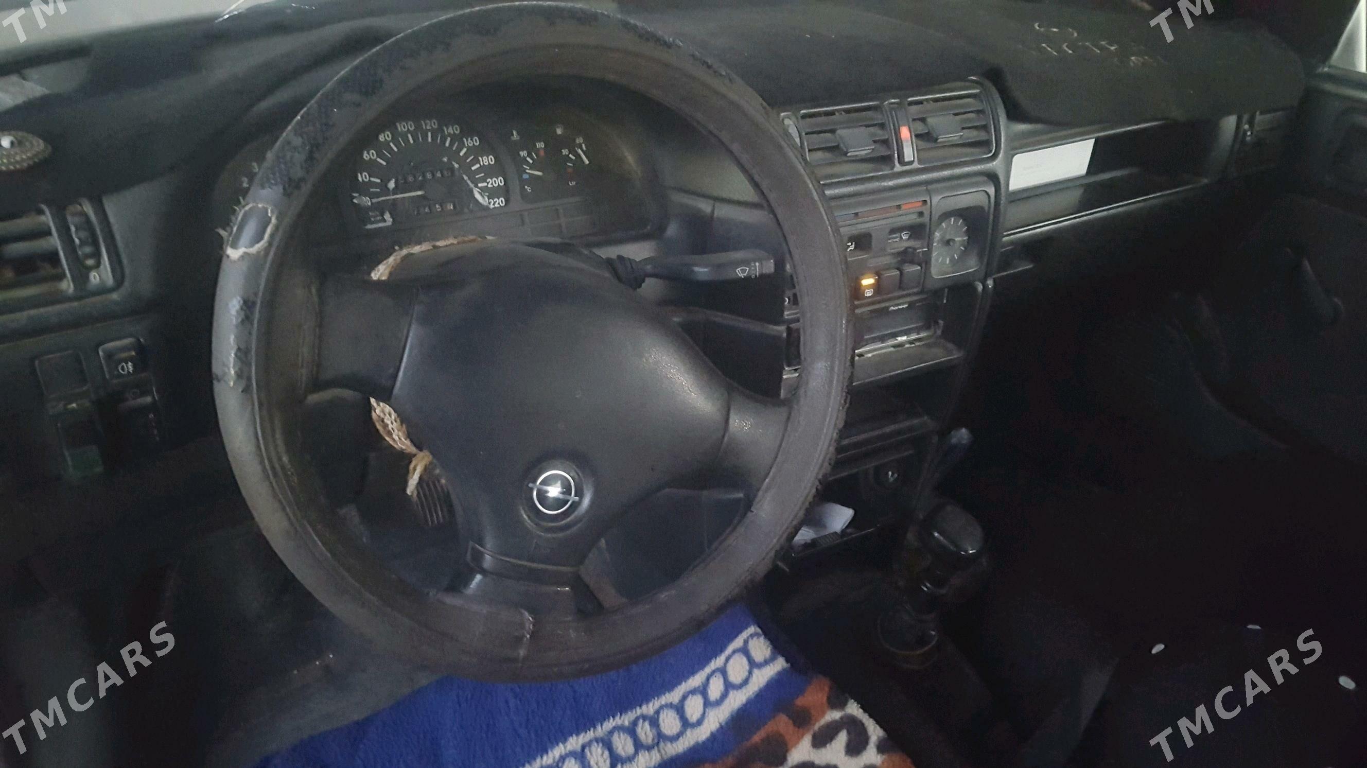 Opel Vectra 1990 - 35 000 TMT - Änew - img 2