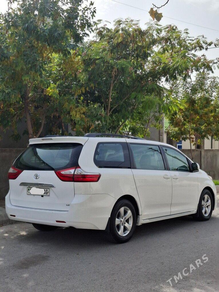 Toyota Sienna 2017 - 360 000 TMT - Aşgabat - img 4