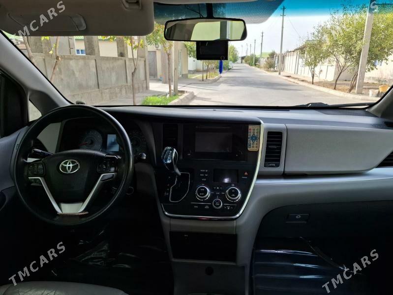 Toyota Sienna 2017 - 360 000 TMT - Aşgabat - img 7