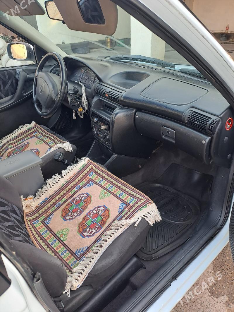 Opel Astra 1995 - 47 000 TMT - Теджен - img 3