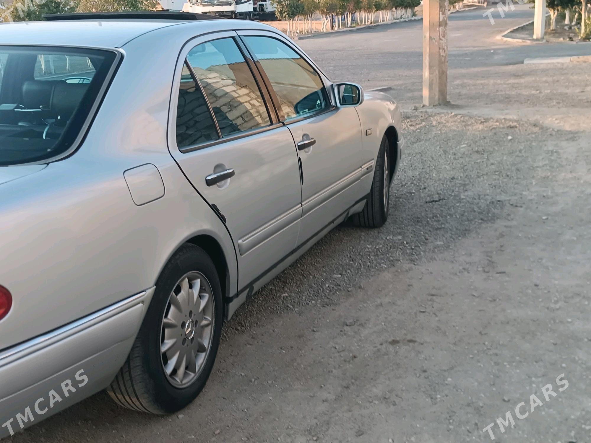 Mercedes-Benz C320 1997 - 85 000 TMT - Туркменбаши - img 5