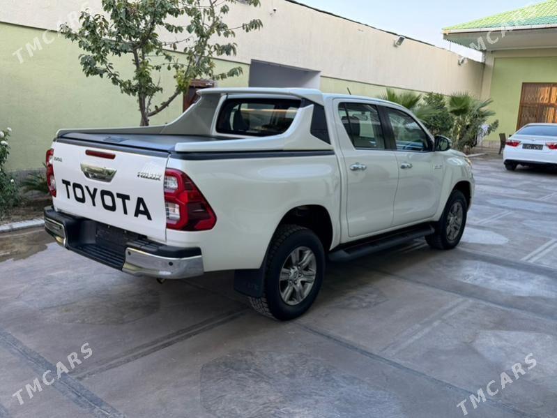 Toyota Hilux 2022 - 588 000 TMT - Aşgabat - img 5