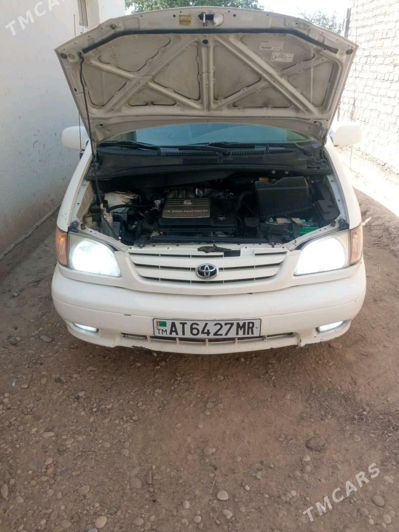 Toyota Sienna 2001 - 170 000 TMT - Тагтабазар - img 2