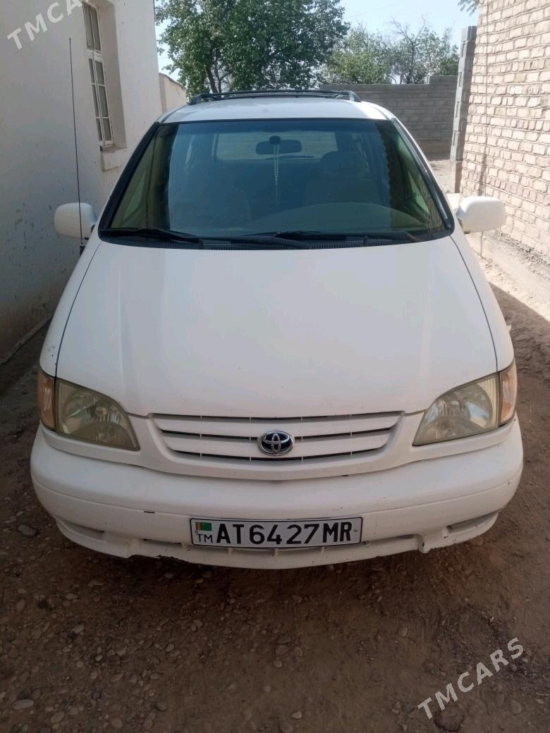 Toyota Sienna 2001 - 170 000 TMT - Тагтабазар - img 3