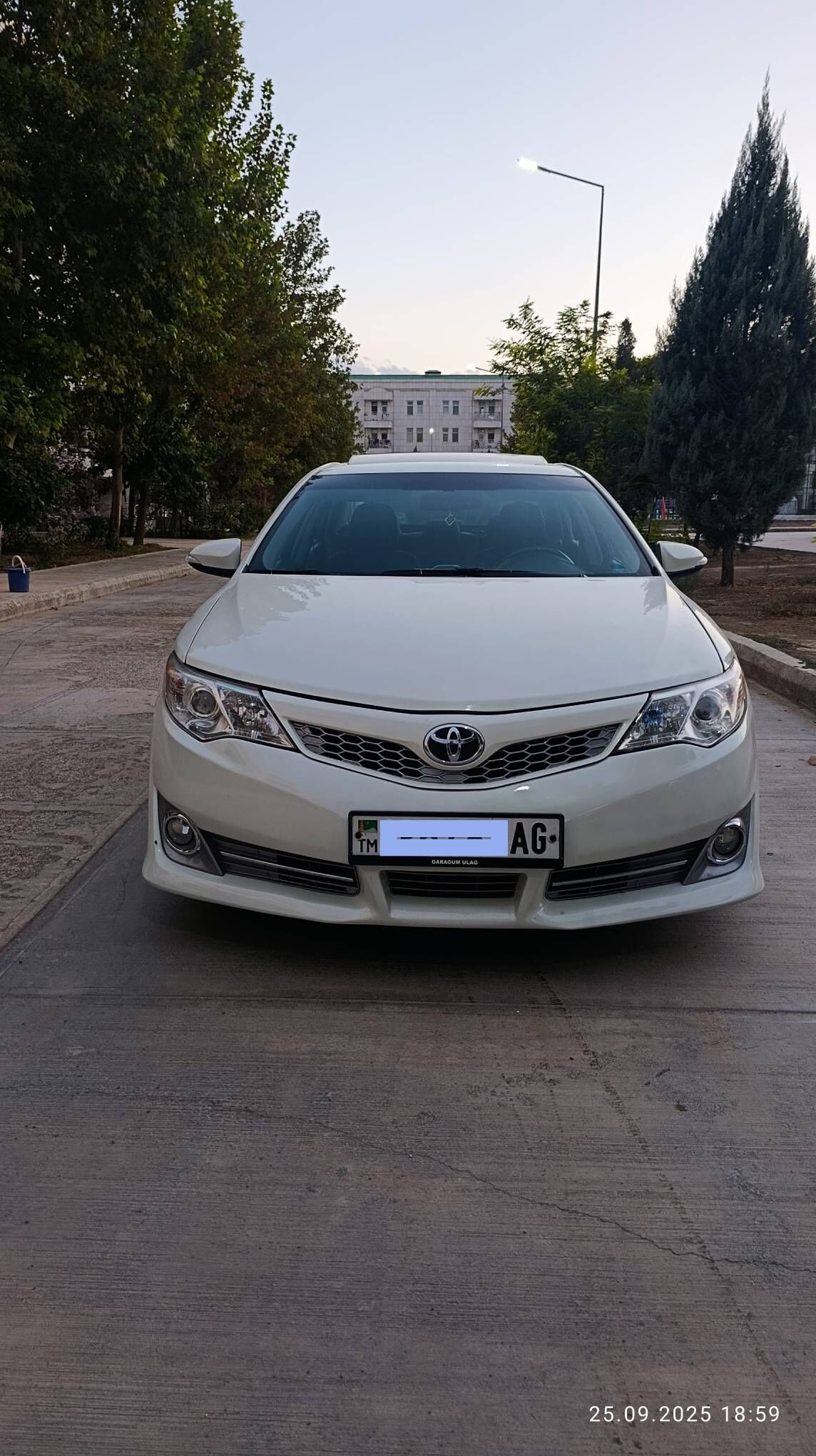 Toyota Camry 2013 - 274 000 TMT - Кëши - img 3