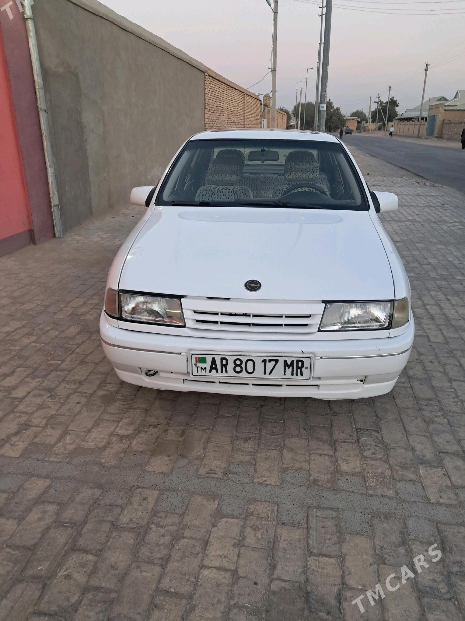 Opel Vectra 1992 - 43 000 TMT - Сакарчага - img 6