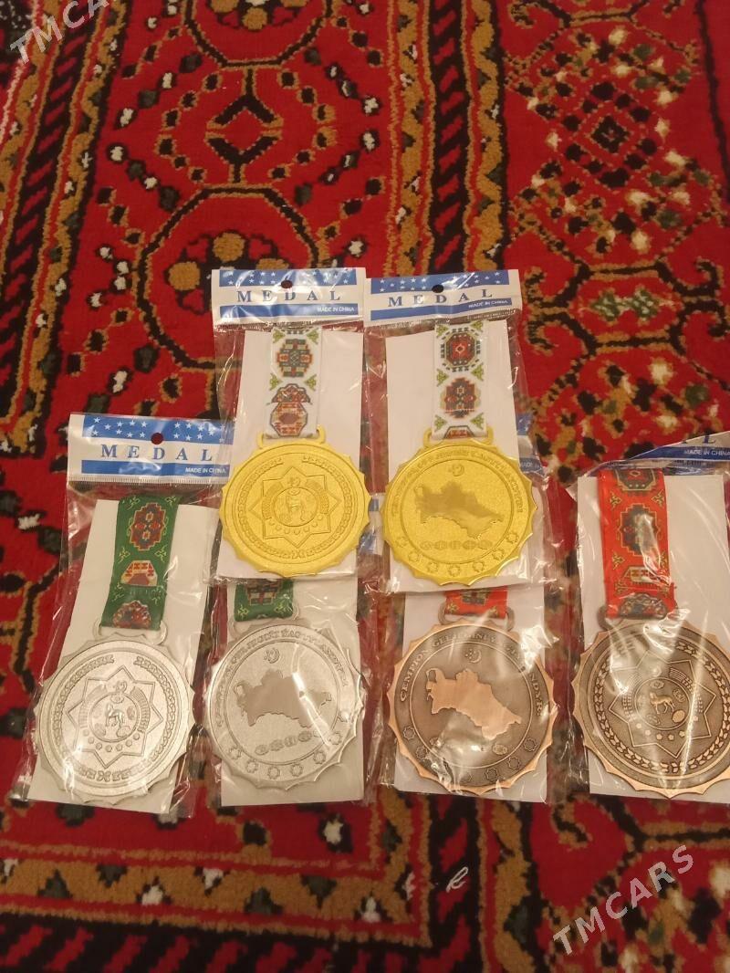 medal - Mary - img 2