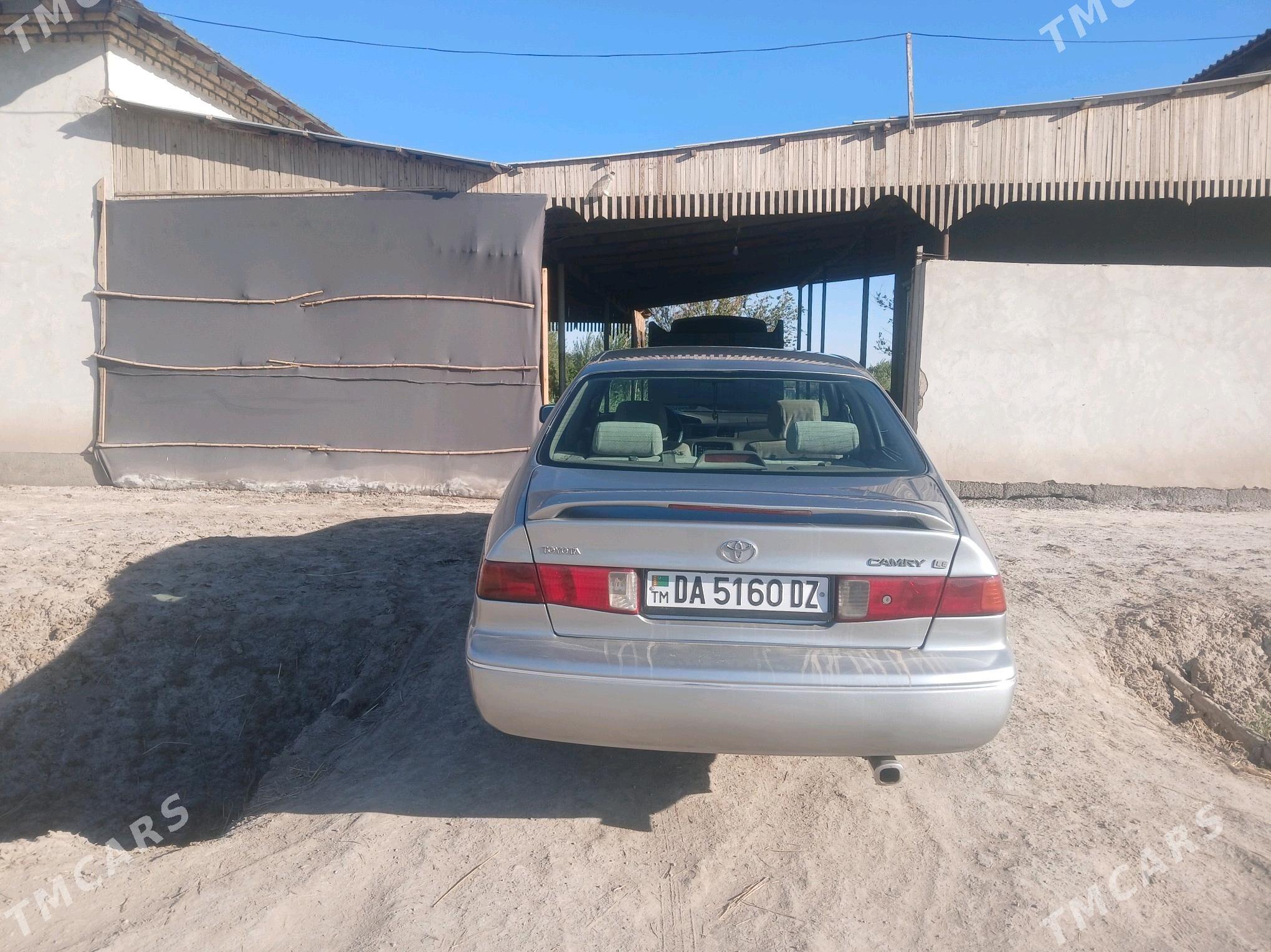 Toyota Camry 2000 - 145 000 TMT - Кёнеургенч - img 4