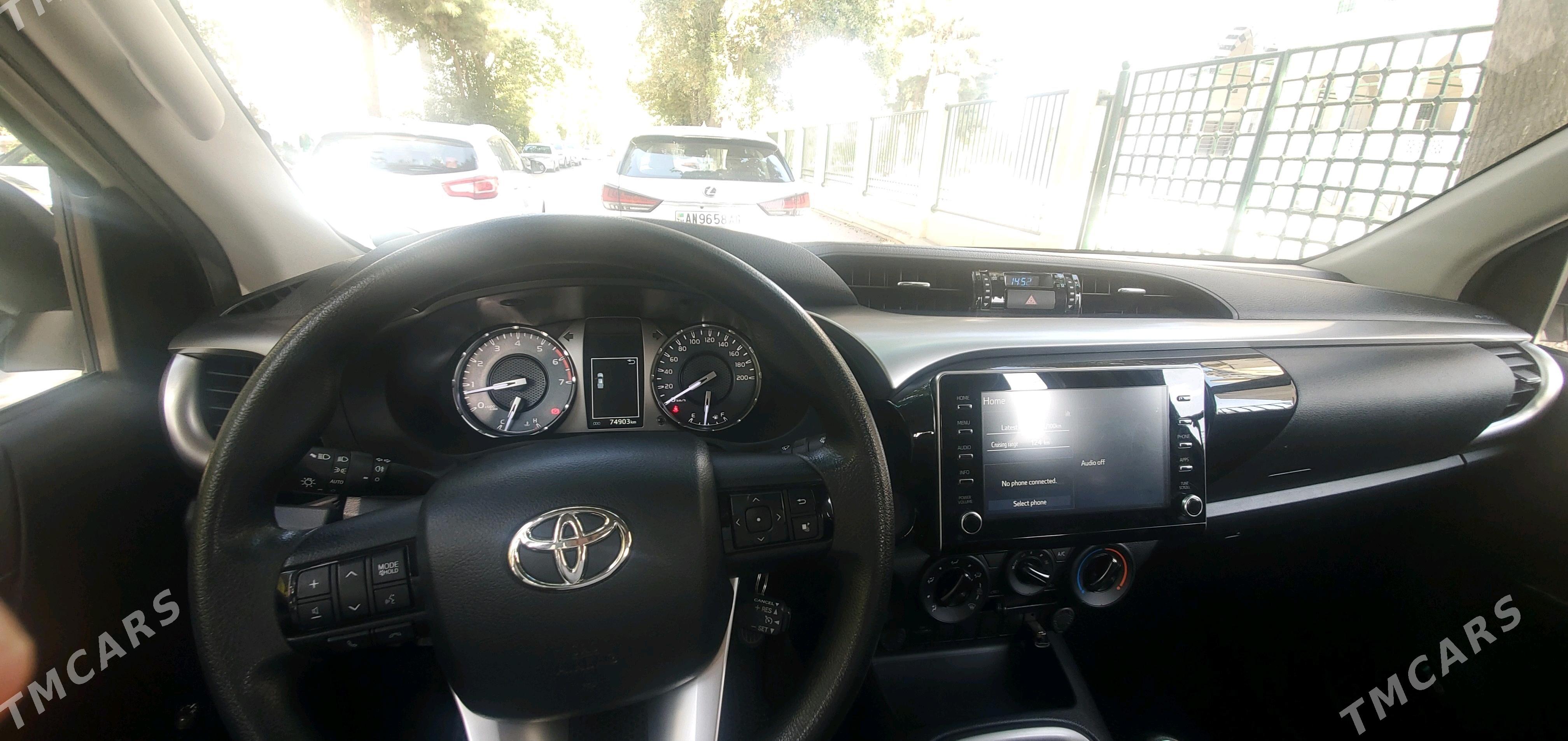Toyota Hilux 2021 - 600 000 TMT - Aşgabat - img 5