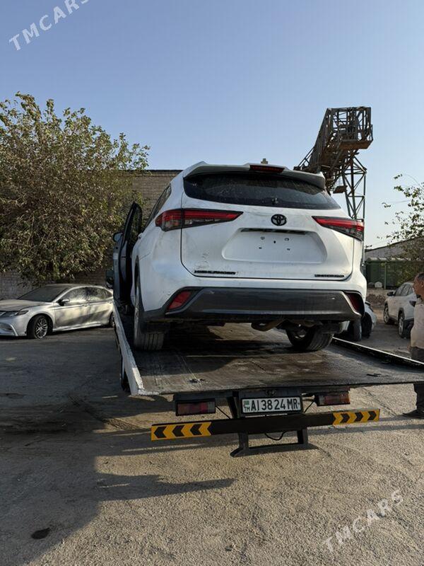 Toyota Highlander 2021 - 520 000 TMT - Мары - img 6