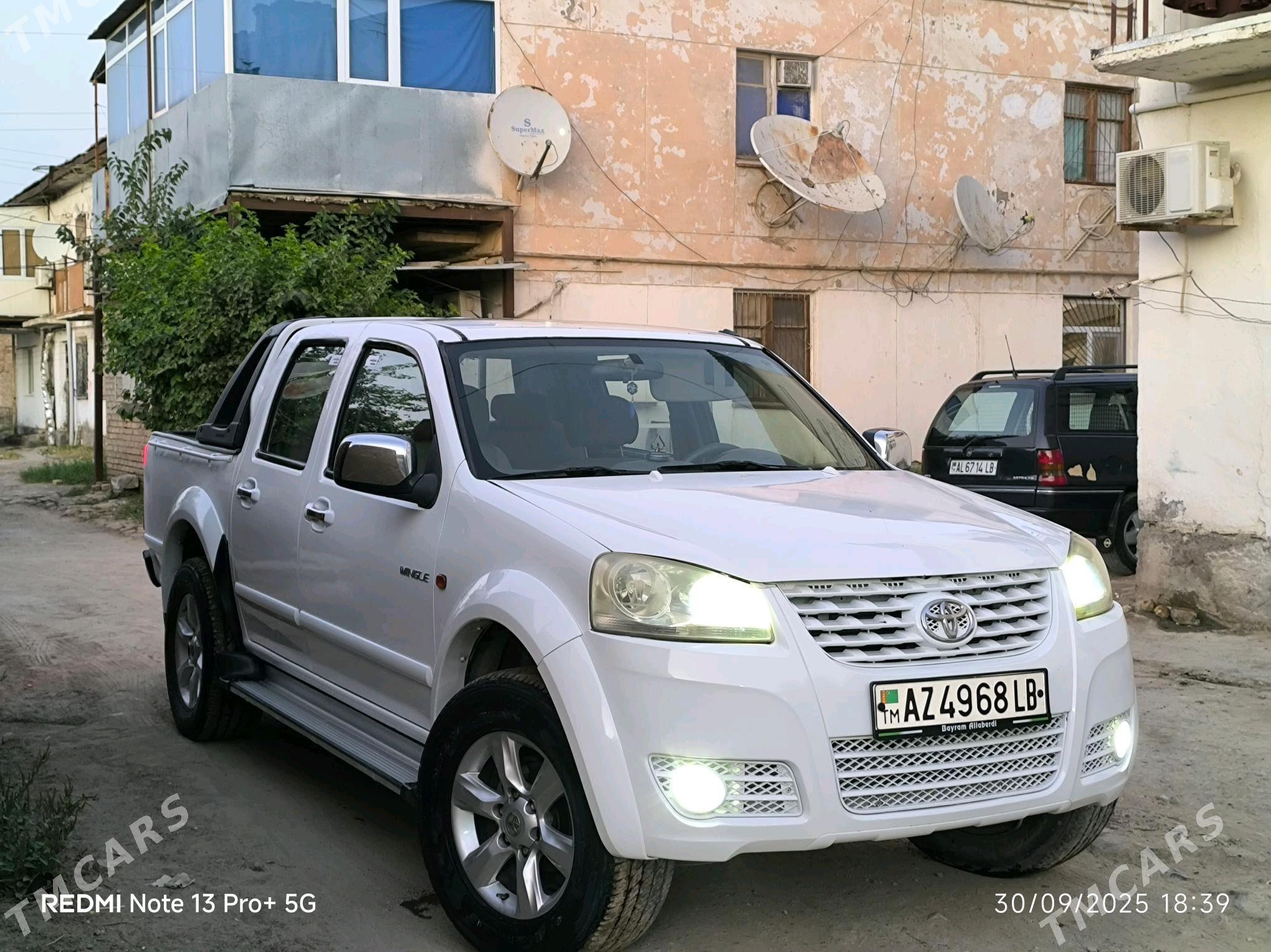 Toyota Hilux 2012 - 130 000 TMT - Türkmenabat - img 5