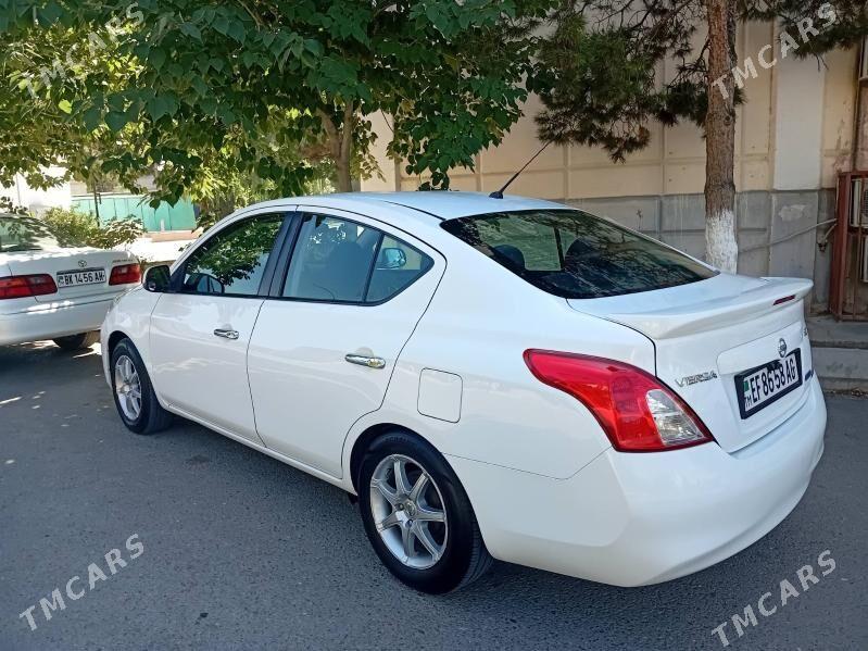 Nissan Versa 2012 - 125 000 TMT - Ашхабад - img 4