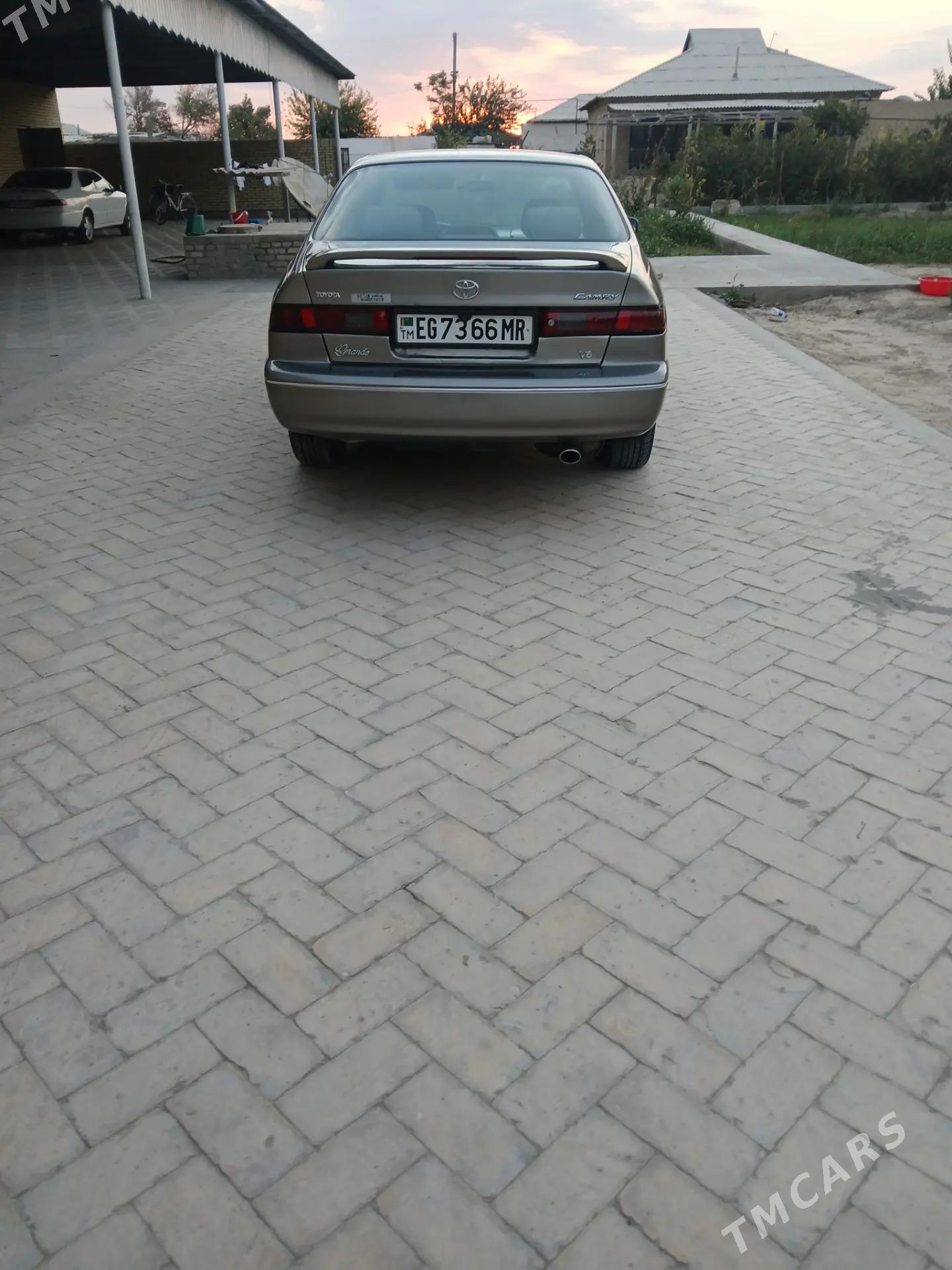 Toyota Camry 1999 - 120 000 TMT - Байрамали - img 2