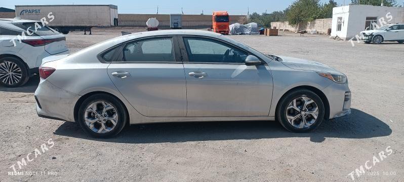 Kia Forte 2021 - 245 000 TMT - Дарганата - img 4
