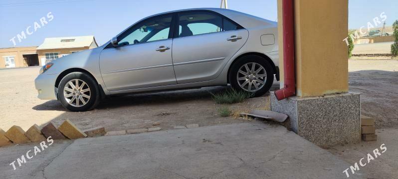 Toyota Camry 2004 - 220 000 TMT - Халач - img 3