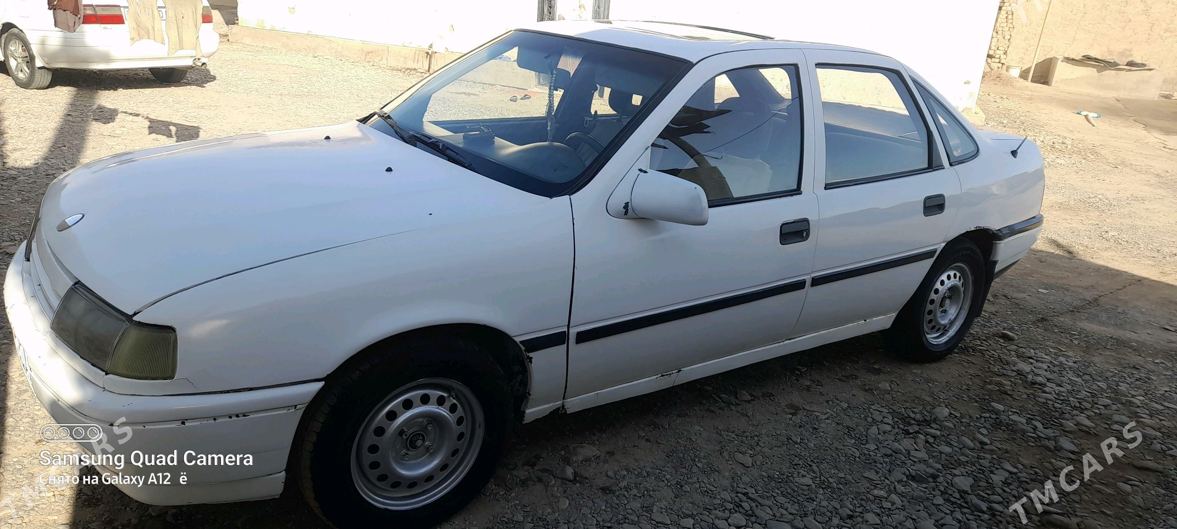 Opel Vectra 1990 - 27 000 TMT - Теджен - img 2