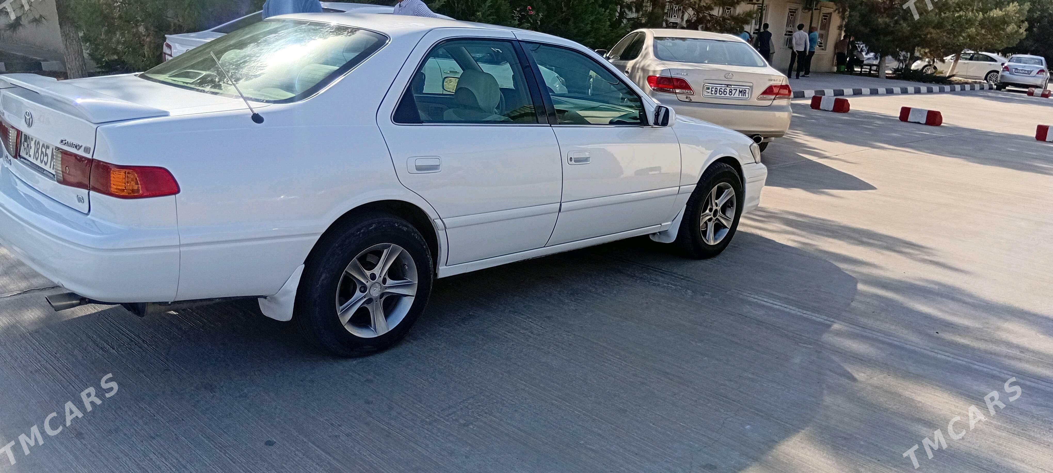 Toyota Camry 1999 - 132 000 TMT - Векильбазар - img 5