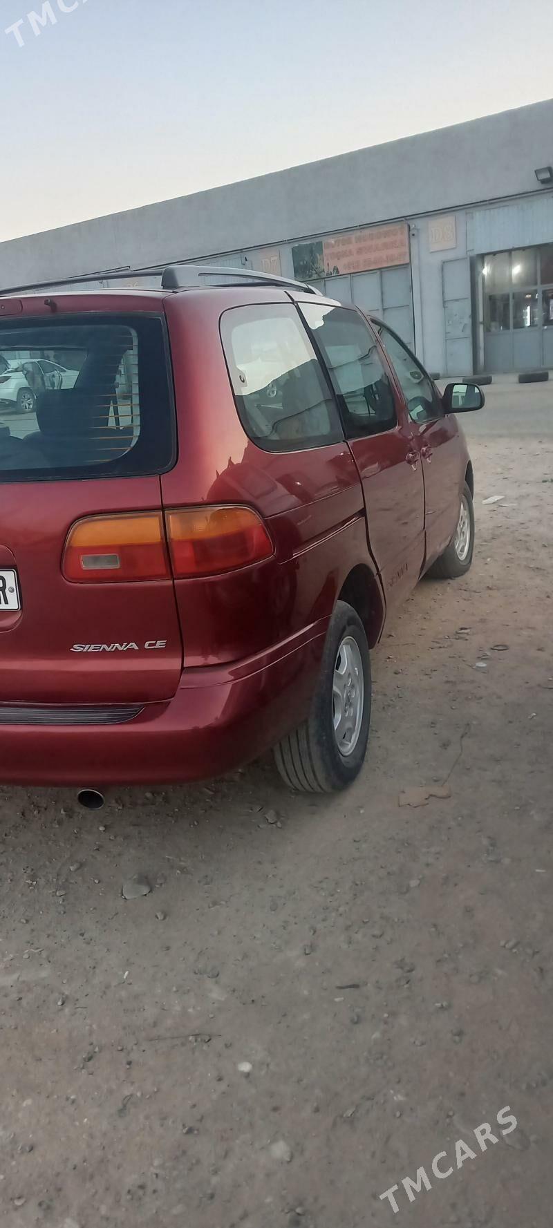 Toyota Sienna 2000 - 140 000 TMT - Мары - img 5