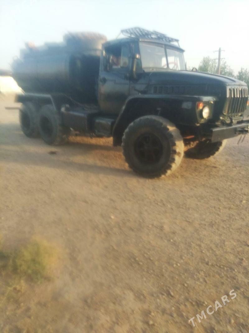 Ural 4320 1980 - 60 000 TMT - Сакарчага - img 3