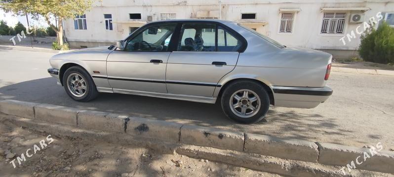 BMW E34 1993 - 46 000 TMT - Балканабат - img 6