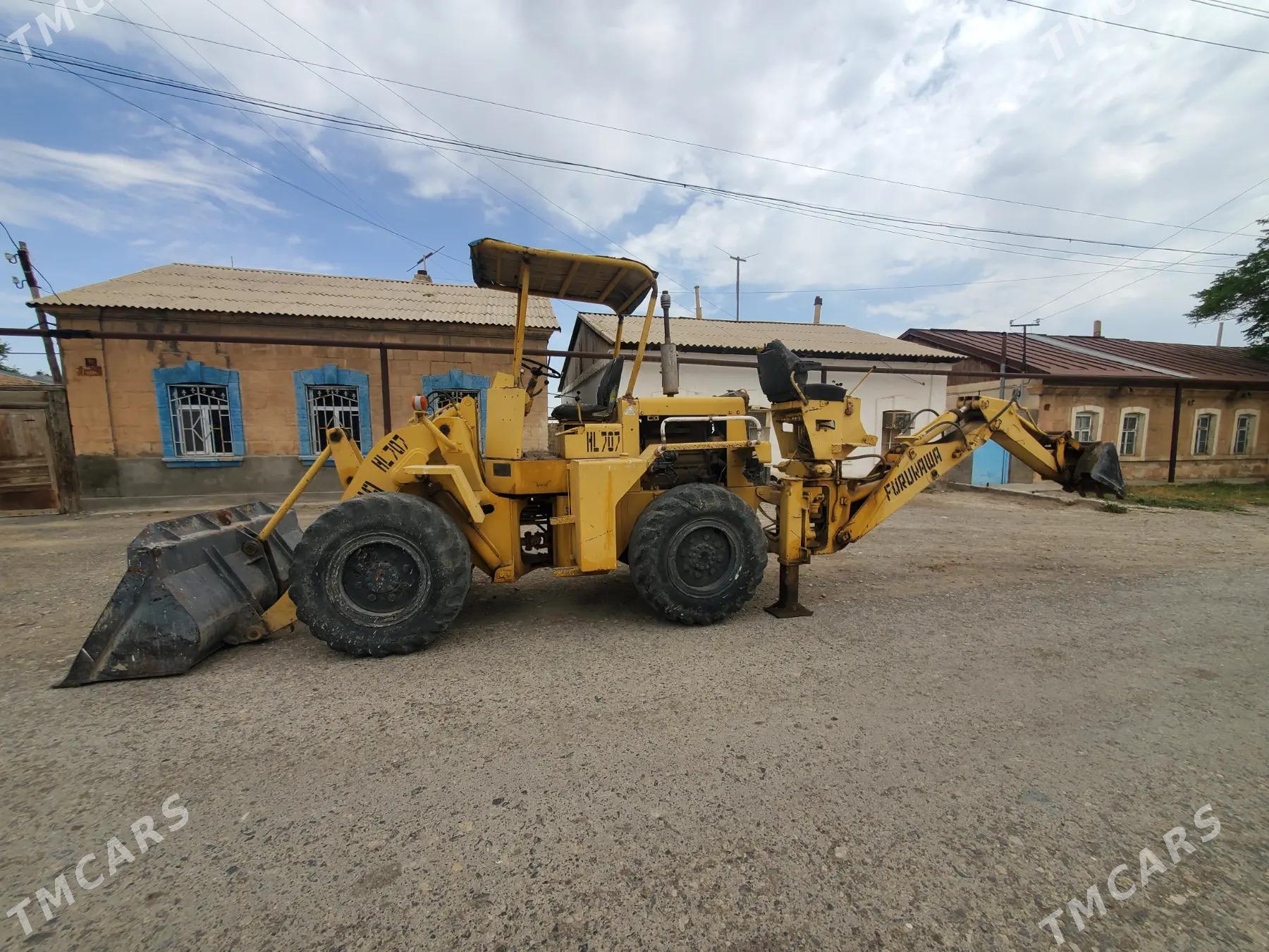 JCB 4CX ECO 2002 - 120 000 TMT - Гызыларбат - img 3