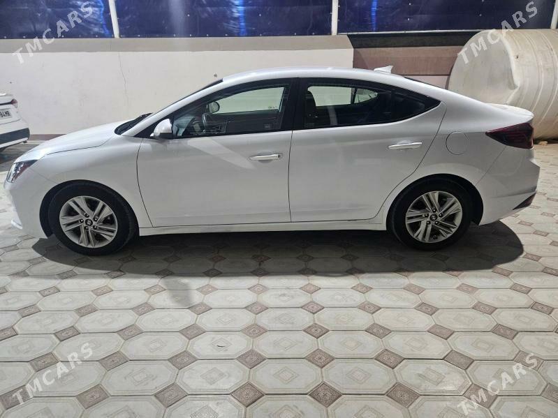 Hyundai Elantra 2020 - 216 000 TMT - Мары - img 6
