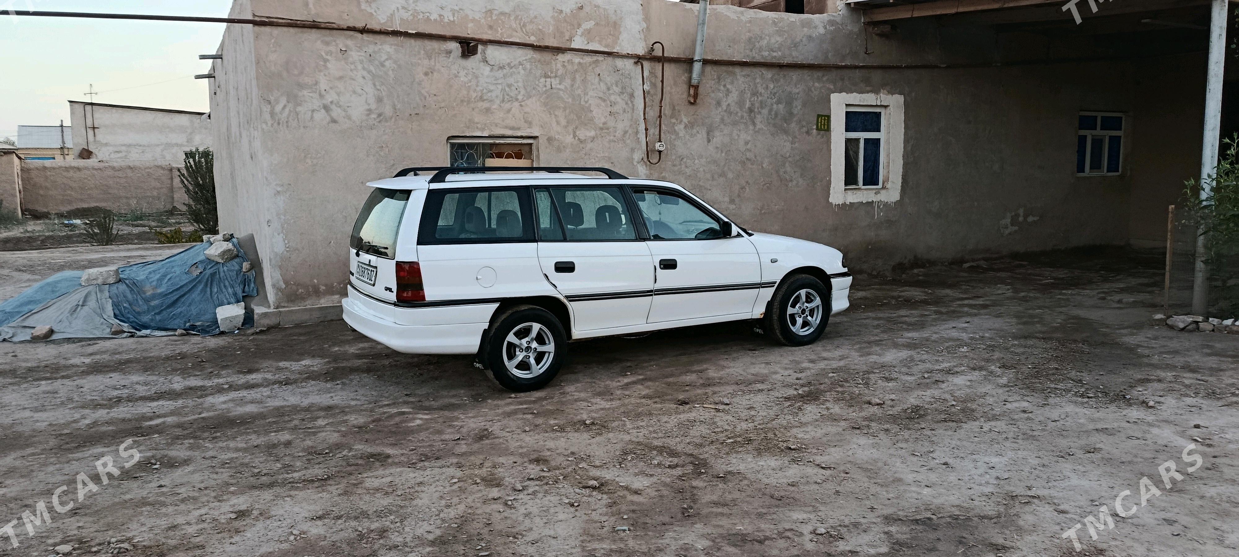 Opel Astra 1993 - 55 000 TMT - Болдумсаз - img 2