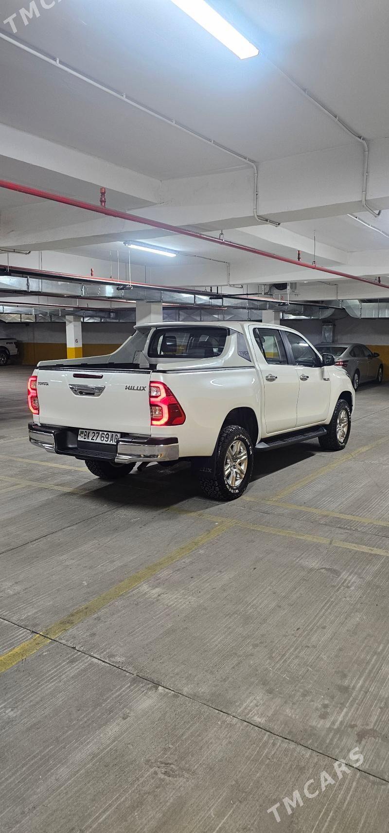 Toyota Hilux 2021 - 482 000 TMT - Ашхабад - img 3