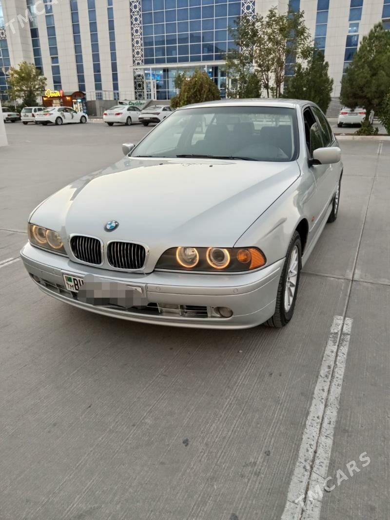 BMW E39 2002 - 127 000 TMT - Балканабат - img 1