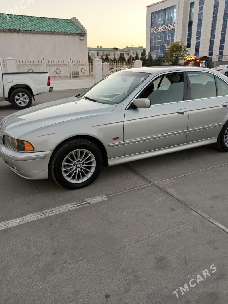 BMW E39 2002 - 127 000 TMT - Балканабат - img 4