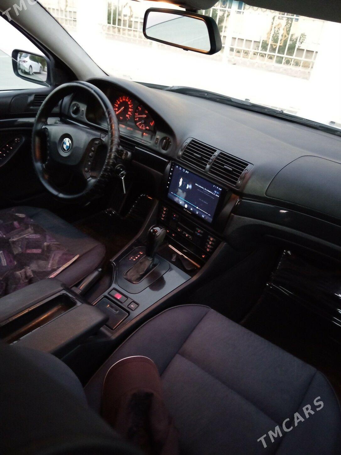 BMW E39 2002 - 127 000 TMT - Балканабат - img 5