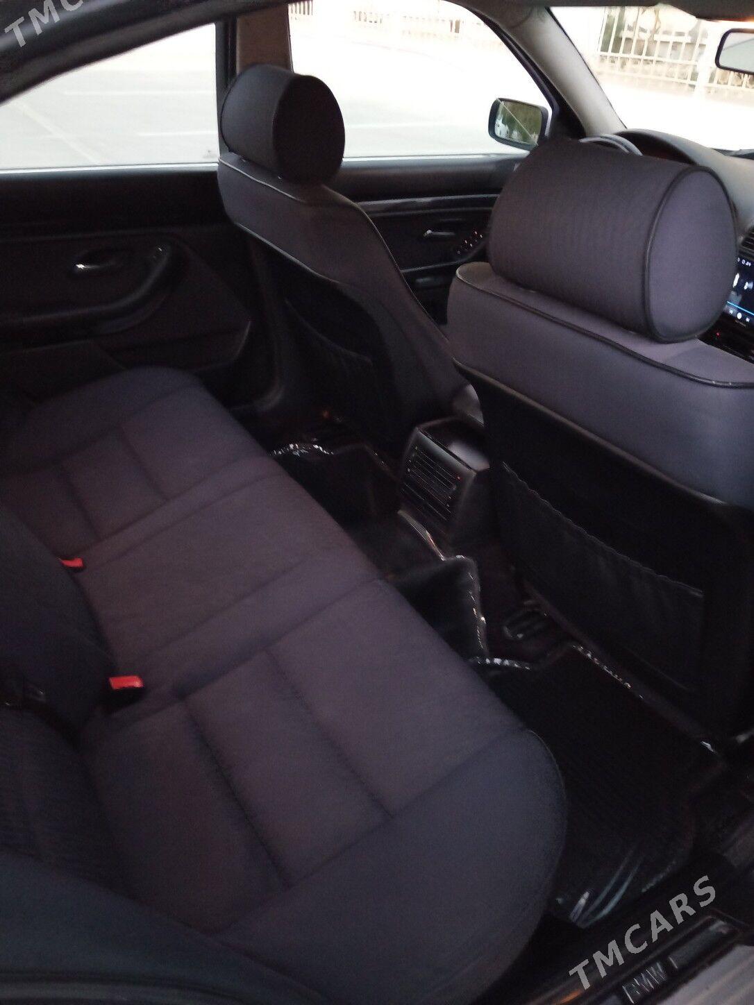 BMW E39 2002 - 127 000 TMT - Балканабат - img 2