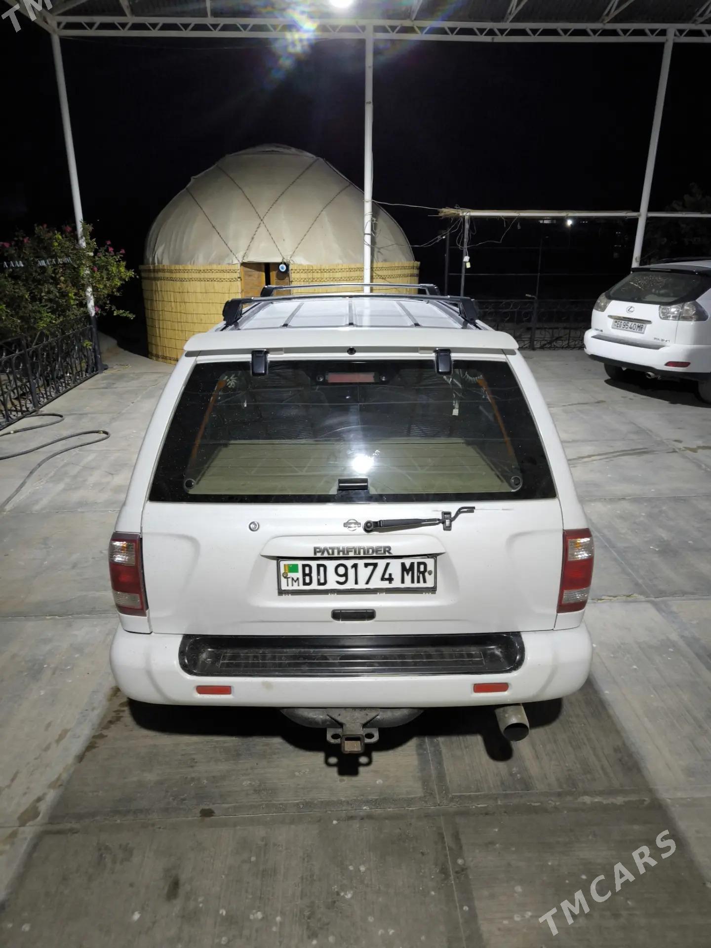 Nissan Pathfinder 2002 - 90 000 TMT - Baýramaly - img 6
