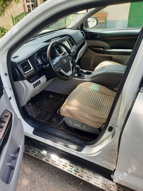 Toyota Highlander 2018 - 380 000 TMT - Ашхабад - img 2