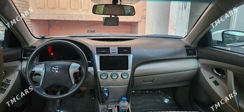 Toyota Camry 2010 - 200 000 TMT - Мары - img 4