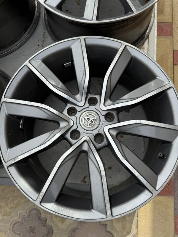 Toyota disga 18 1 100 TMT - Balkanabat - img 3