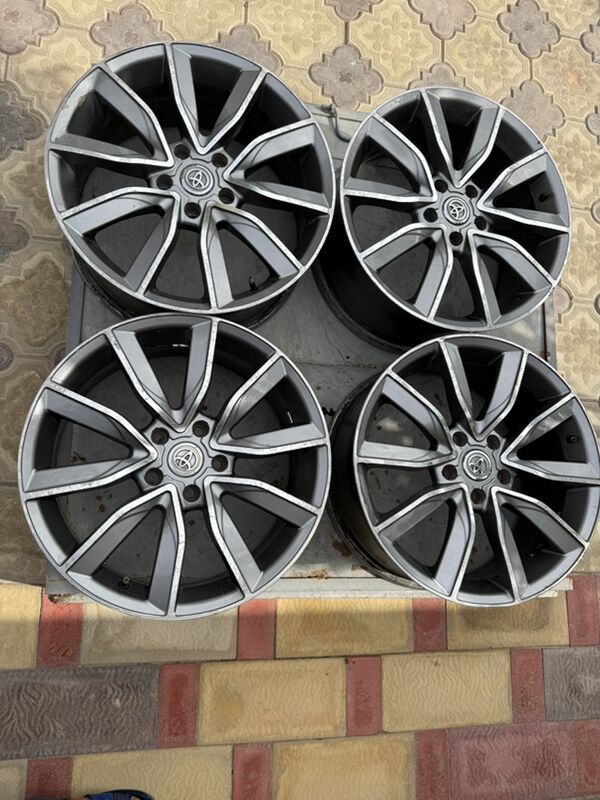 Toyota disga 18 1 100 TMT - Balkanabat - img 2