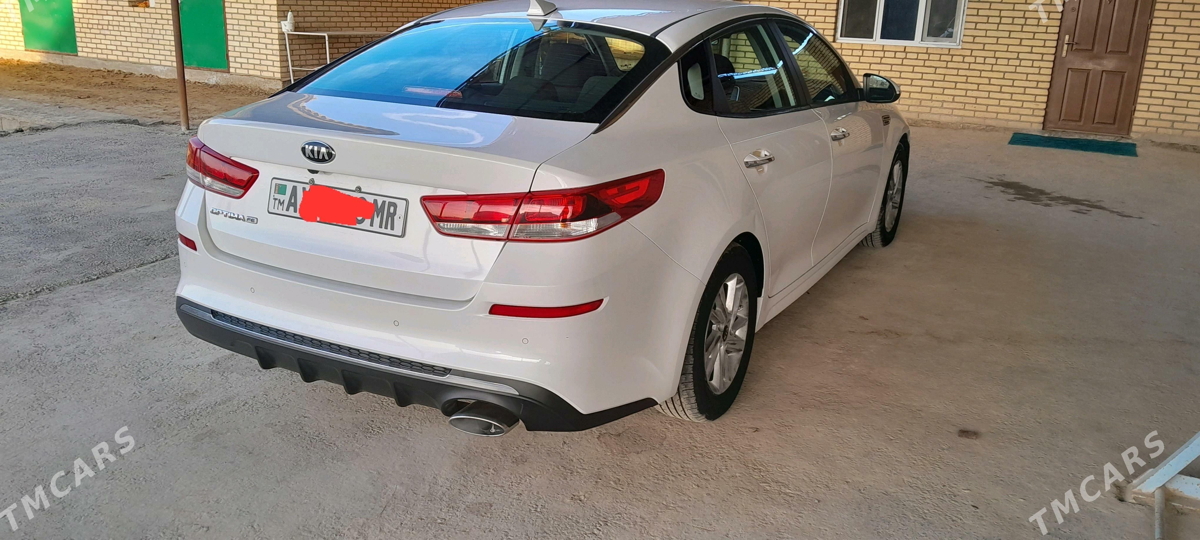 Kia Optima 2019 - 200 000 TMT - Мургап - img 1