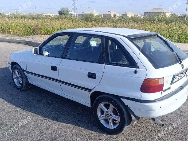 Opel Astra 1992 - 23 000 TMT - Мары - img 3