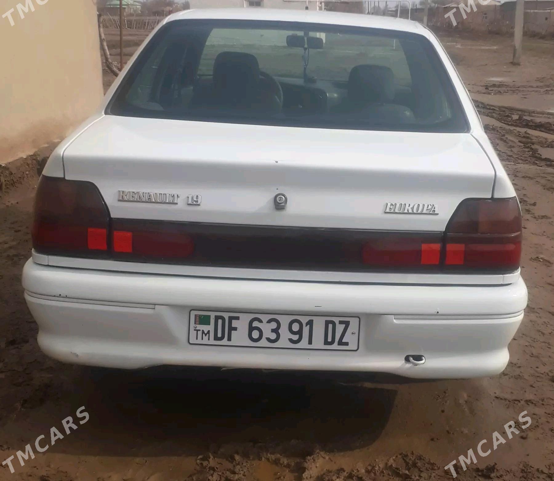 Renault Europa 19 1999 - 20 000 TMT - етр. Туркменбаши - img 2