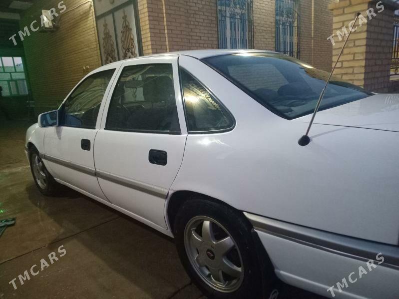 Opel Vectra 1994 - 35 000 TMT - Sakar - img 3