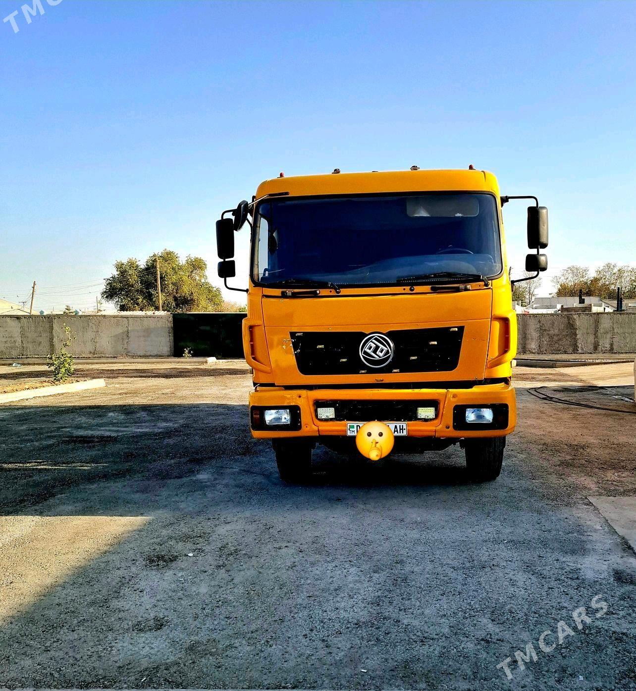 Howo Sinotruk 2013 - 440 000 TMT - Кака - img 1