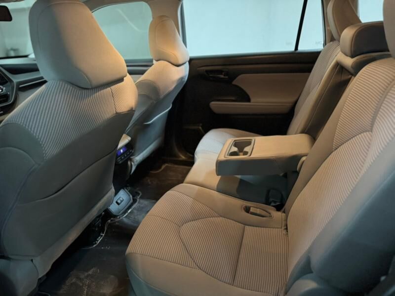 Toyota Highlander 2020 - 465 000 TMT - Ашхабад - img 8