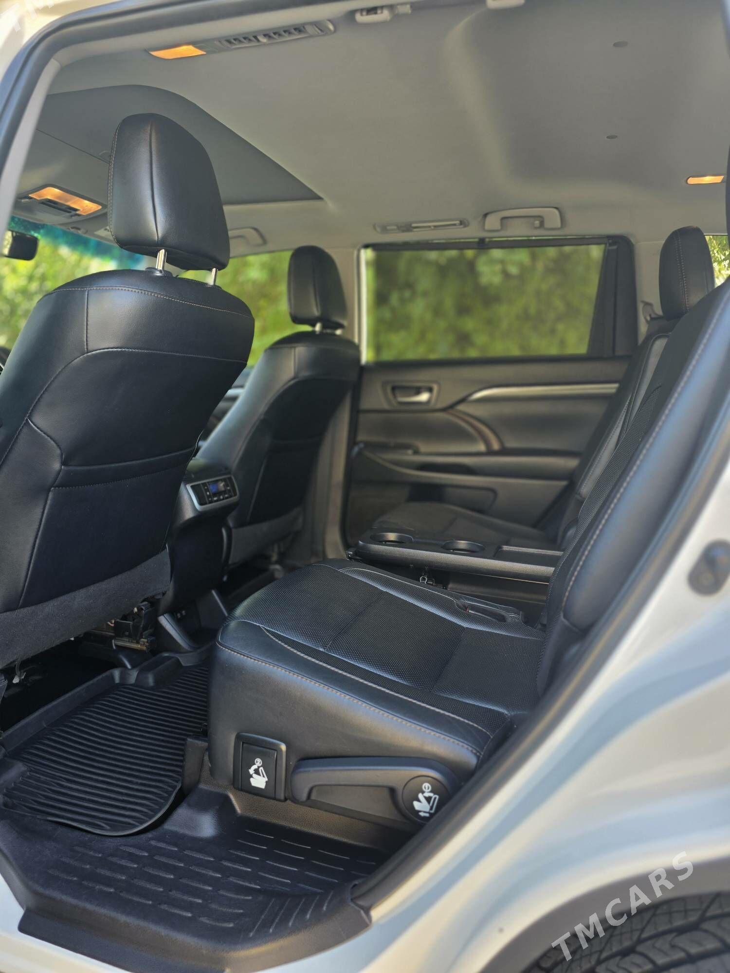 Toyota Highlander 2019 - 455 000 TMT - Ашхабад - img 1
